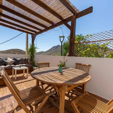 Casa Entre Volcanes Y Sal Holiday home *